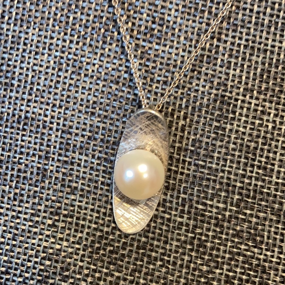Genuine Button Pearl .925 necklace